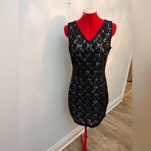 Pure: Alfred Sung NWT
Black lace/ cream underlay dress